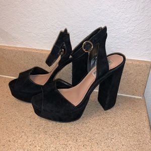 Steve madden suede heels